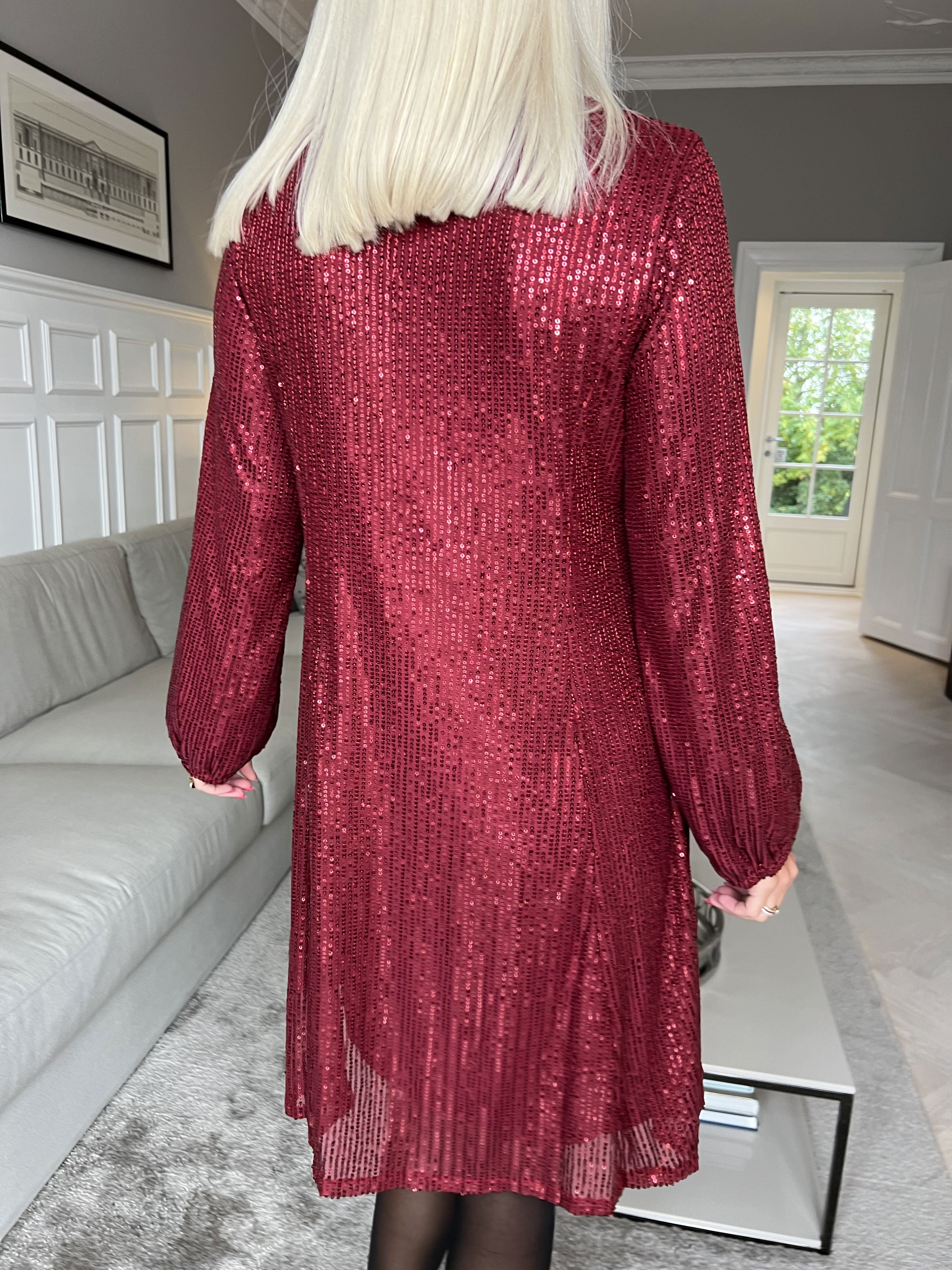 Maj Glitter L/S - Sød paillet kjole der går ud i A facon